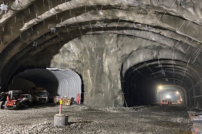 Løvstakk/Bybana (NO) – Light membrane vault (Tunnelduk) against dripping water.